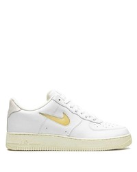 Baskets basses en cuir blanches Nike