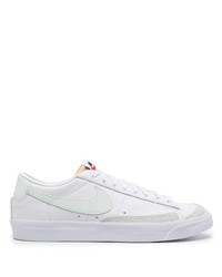 Baskets basses en cuir blanches Nike