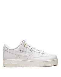 Baskets basses en cuir blanches Nike