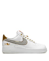 Baskets basses en cuir blanches Nike