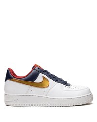 Baskets basses en cuir blanches Nike