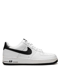 Baskets basses en cuir blanches Nike