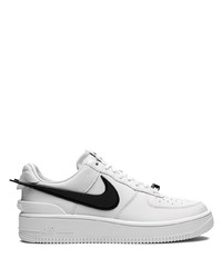 Baskets basses en cuir blanches Nike