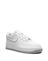 Baskets basses en cuir blanches Nike