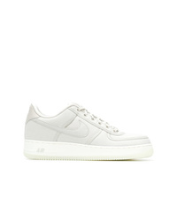 Baskets basses en cuir blanches Nike