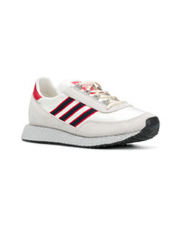 Baskets basses en cuir blanches adidas