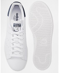 Baskets basses en cuir blanches adidas