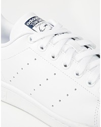 Baskets basses en cuir blanches adidas