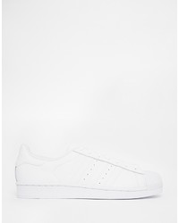 Baskets basses en cuir blanches adidas