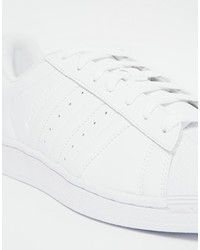 Baskets basses en cuir blanches adidas