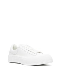 Baskets basses en cuir blanches Alexander McQueen