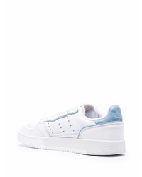 Baskets basses en cuir blanches adidas