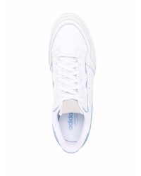 Baskets basses en cuir blanches adidas