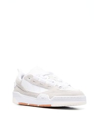 Baskets basses en cuir blanches adidas