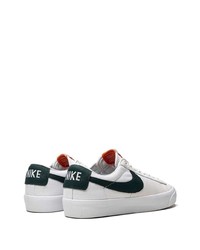 Baskets basses en cuir blanches Nike