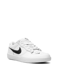 Baskets basses en cuir blanches Nike