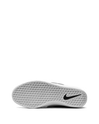 Baskets basses en cuir blanches Nike