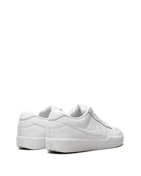 Baskets basses en cuir blanches Nike