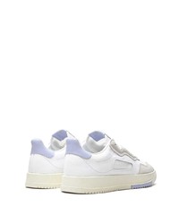 Baskets basses en cuir blanches adidas