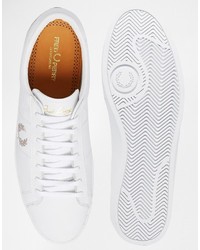 Baskets basses en cuir blanches Fred Perry