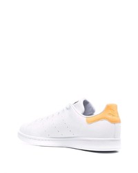 Baskets basses en cuir blanches adidas