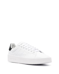 Baskets basses en cuir blanches adidas