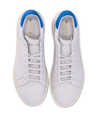 Baskets basses en cuir blanches adidas