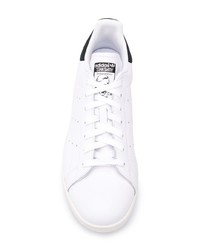 Baskets basses en cuir blanches adidas