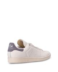 Baskets basses en cuir blanches adidas