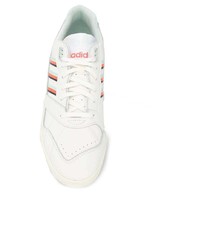 Baskets basses en cuir blanches adidas