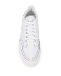 Baskets basses en cuir blanches adidas