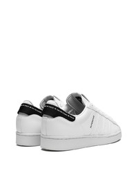 Baskets basses en cuir blanches adidas