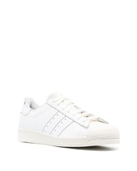 Baskets basses en cuir blanches adidas