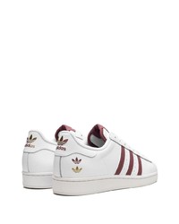 Baskets basses en cuir blanches adidas