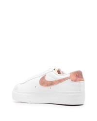 Baskets basses en cuir blanches Nike