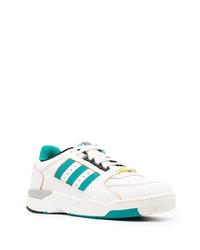 Baskets basses en cuir blanches adidas