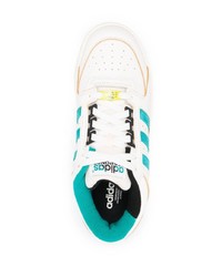 Baskets basses en cuir blanches adidas