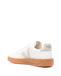 Baskets basses en cuir blanches Veja