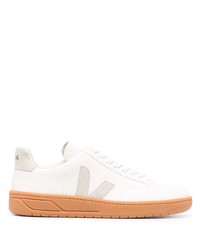 Baskets basses en cuir blanches Veja