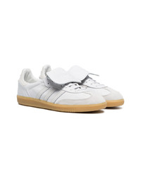 Baskets basses en cuir blanches adidas