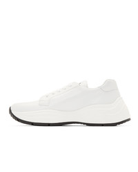 Baskets basses en cuir blanches Prada