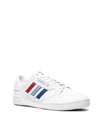 Baskets basses en cuir blanches adidas