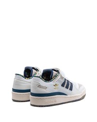 Baskets basses en cuir blanches adidas