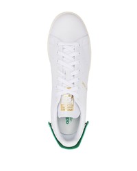 Baskets basses en cuir blanches adidas