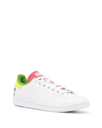 Baskets basses en cuir blanches adidas