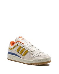 Baskets basses en cuir blanches adidas