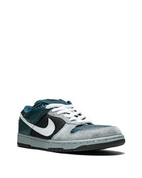 Baskets basses en cuir bleu canard Nike