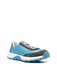 Baskets basses en cuir bleu clair Camper