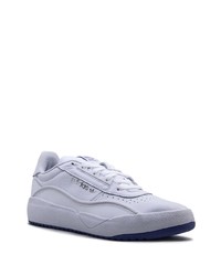 Baskets basses en cuir bleu clair adidas