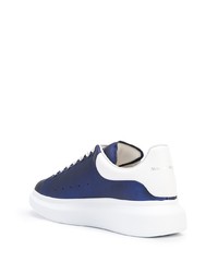 Baskets basses en cuir bleu marine et blanc Alexander McQueen